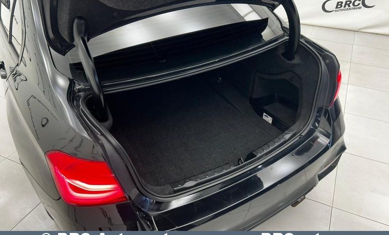 
								BMW 320 i Automatas 2016 full									