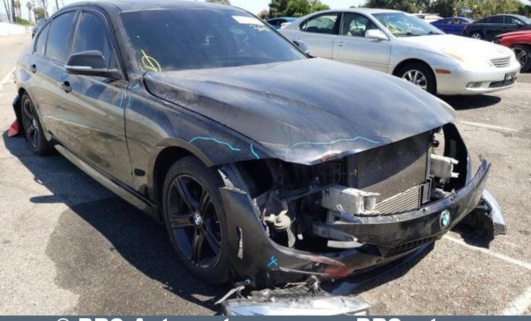
								BMW 320 i Automatas 2016 full									