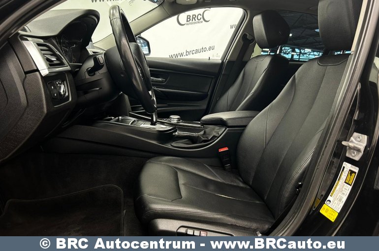 BMW 320 i Automatas 2016