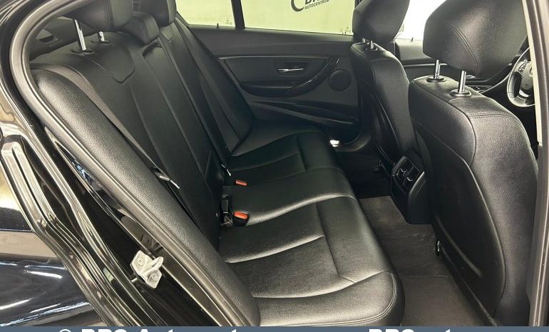 
								BMW 320 i Automatas 2016 full									