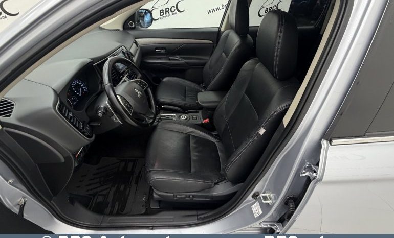 
								Mitsubishi Outlander 2.3 DI-D AWD Automatas 2014 full									