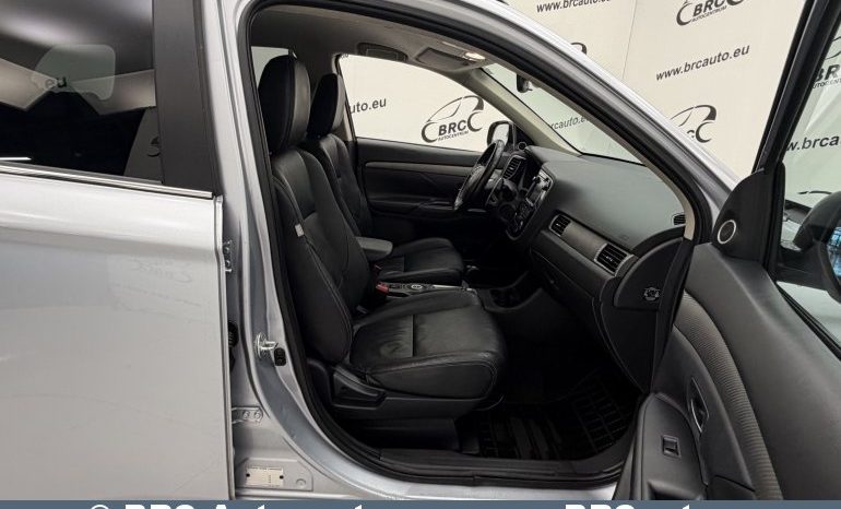 
								Mitsubishi Outlander 2.3 DI-D AWD Automatas 2014 full									