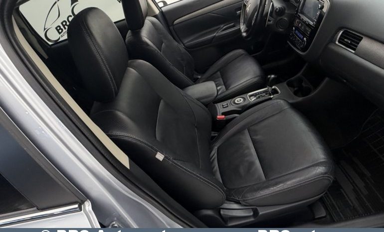 
								Mitsubishi Outlander 2.3 DI-D AWD Automatas 2014 full									