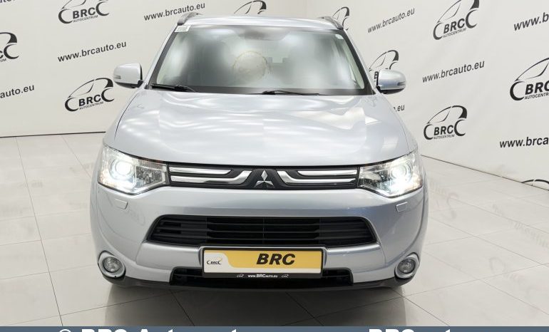 
								Mitsubishi Outlander 2.3 DI-D AWD Automatas 2014 full									