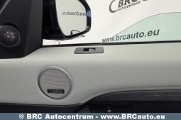 
										Land Rover Discovery 2.0i Automatas 2018 full									