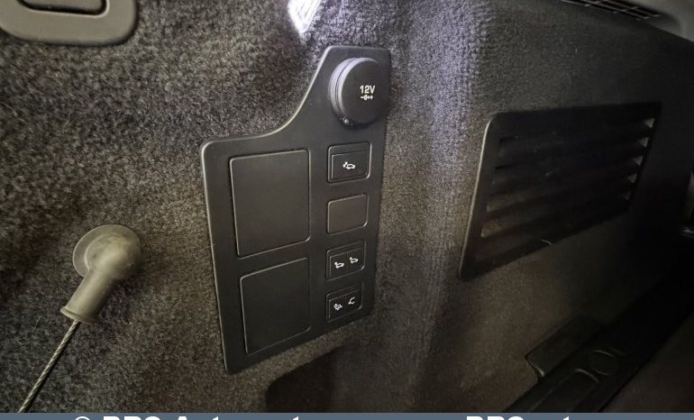
								Land Rover Discovery 2.0i Automatas 2018 full									