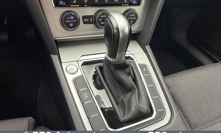 
								Volkswagen Passat 1.5 TSI DSG Automatas 2019 full									