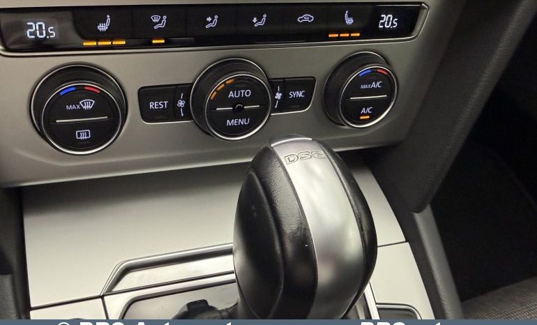 
								Volkswagen Passat 1.5 TSI DSG Automatas 2019 full									