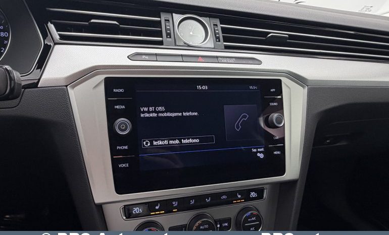 
								Volkswagen Passat 1.5 TSI DSG Automatas 2019 full									