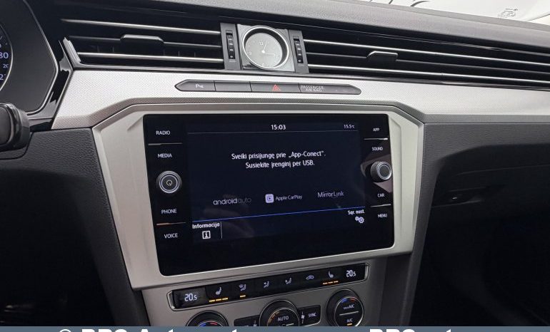 
								Volkswagen Passat 1.5 TSI DSG Automatas 2019 full									