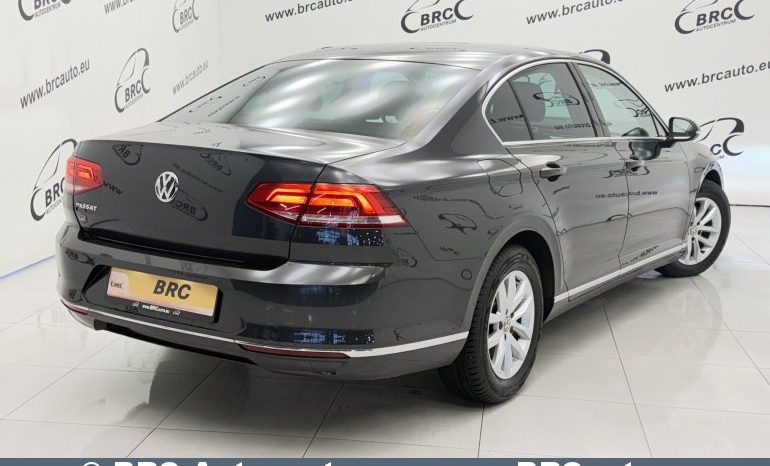 
								Volkswagen Passat 1.5 TSI DSG Automatas 2019 full									