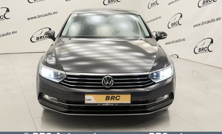 
								Volkswagen Passat 1.5 TSI DSG Automatas 2019 full									