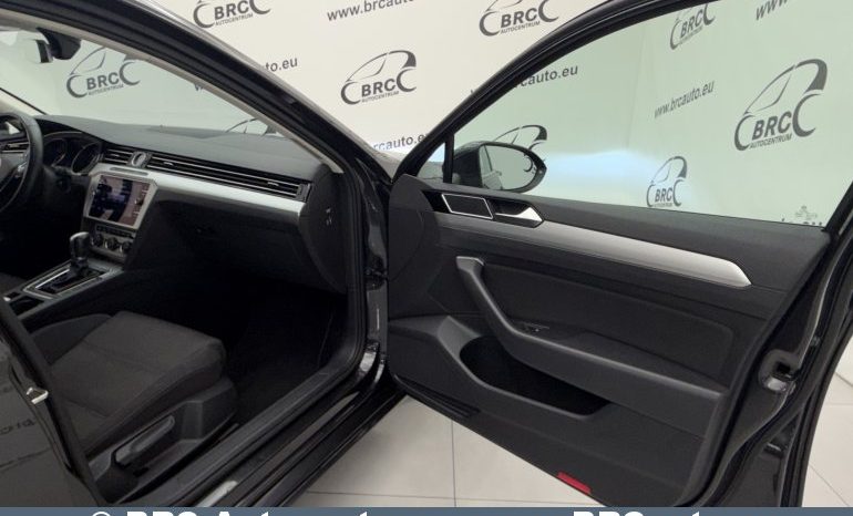 
								Volkswagen Passat 1.5 TSI DSG Automatas 2019 full									