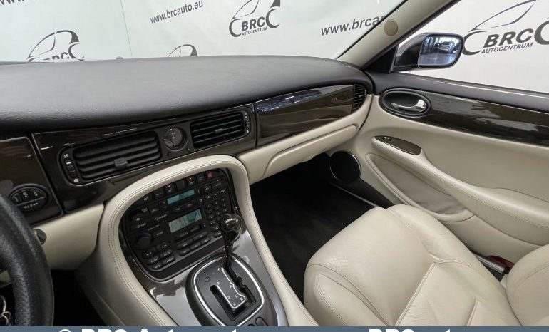 
								Jaguar XJR 4.0 V8 Supercharged Automatas 1998 full									