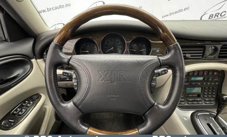 
								Jaguar XJR 4.0 V8 Supercharged Automatas 1998 full									