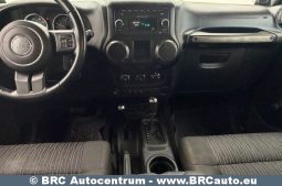 
										Jeep Wrangler 3.8 V6 Automatas 2011 full									