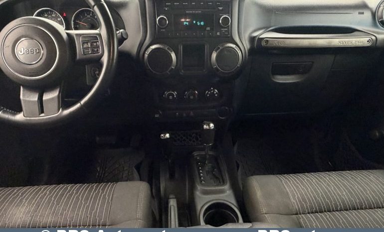 
								Jeep Wrangler 3.8 V6 Automatas 2011 full									