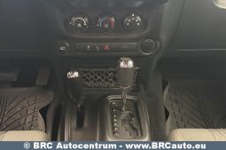 
										Jeep Wrangler 3.8 V6 Automatas 2011 full									