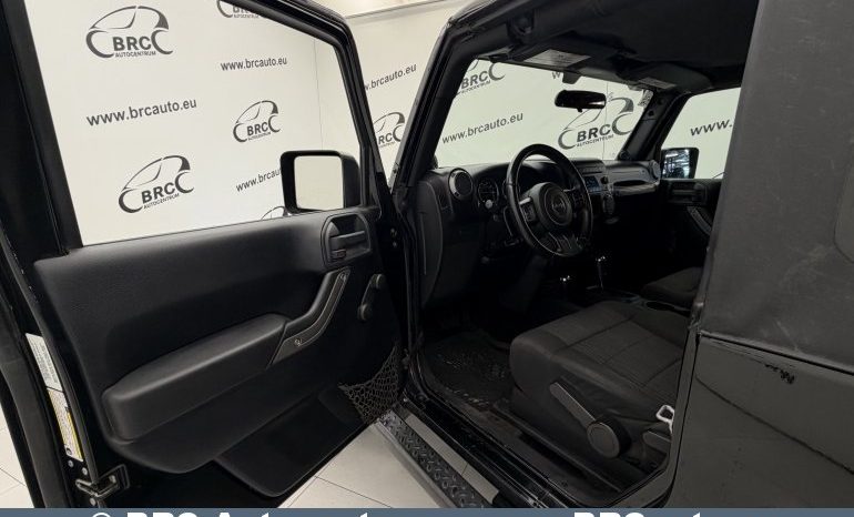 
								Jeep Wrangler 3.8 V6 Automatas 2011 full									