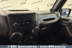 
										Jeep Wrangler 3.8 V6 Automatas 2011 full									