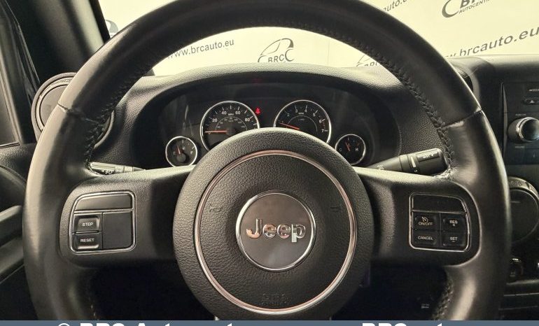 
								Jeep Wrangler 3.8 V6 Automatas 2011 full									