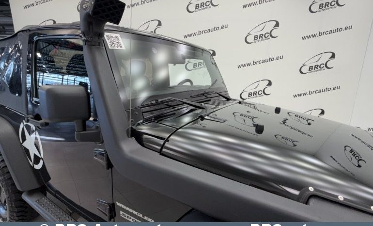 
								Jeep Wrangler 3.8 V6 Automatas 2011 full									