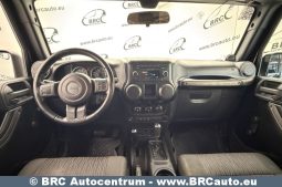 
										Jeep Wrangler 3.8 V6 Automatas 2011 full									