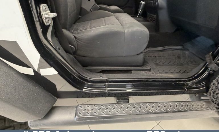 
								Jeep Wrangler 3.8 V6 Automatas 2011 full									