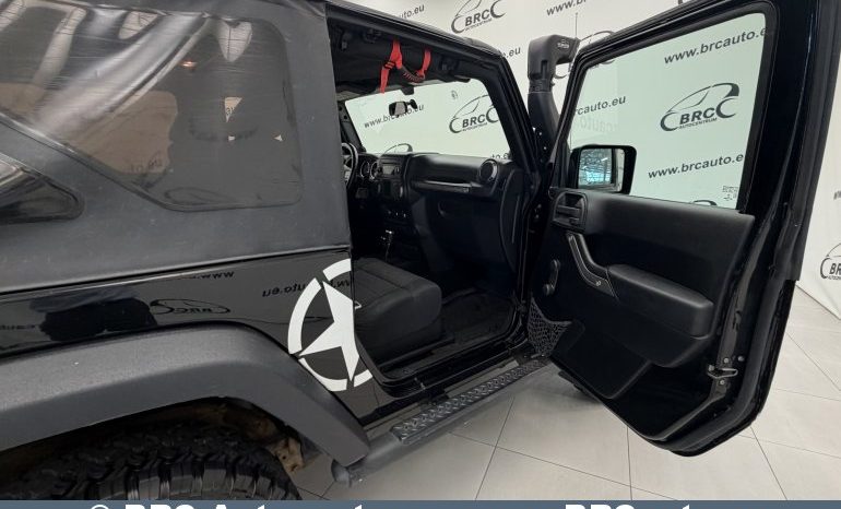 
								Jeep Wrangler 3.8 V6 Automatas 2011 full									