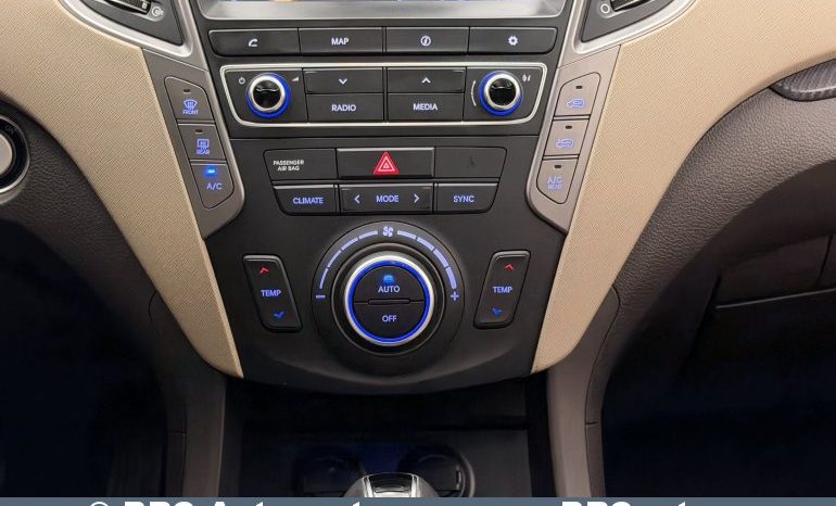 
								Hyundai Santa Fe 2.2 CRDi AWD Automatas 2018 full									