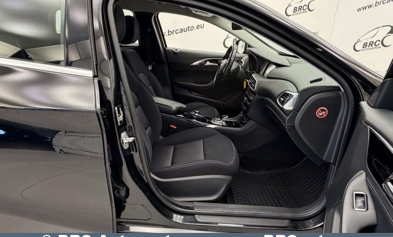 
								Infiniti Q30 2.2d Automatas 2018 full									