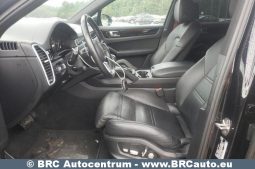 
										Porsche Cayenne 3.0 AWD Automatas 2019 full									