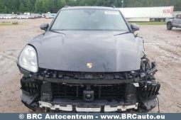 
										Porsche Cayenne 3.0 AWD Automatas 2019 full									