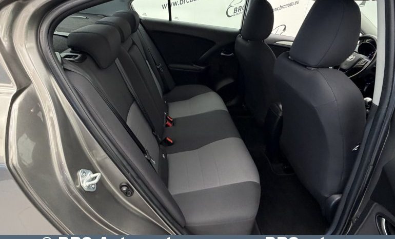 
								Toyota Avensis Sedan 1.6 Valvematic Standart 2017 full									