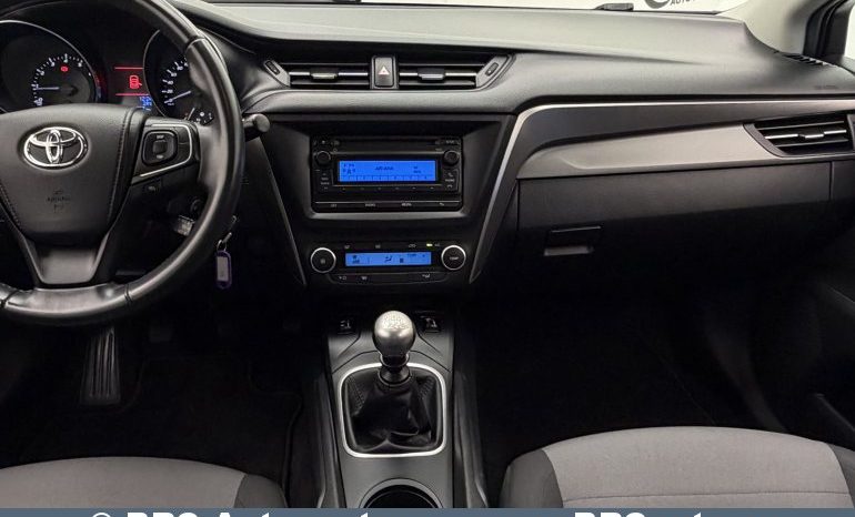 
								Toyota Avensis Sedan 1.6 Valvematic Standart 2017 full									