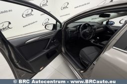 
										Toyota Avensis Sedan 1.6 Valvematic Standart 2017 full									
