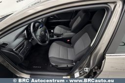 
										Toyota Avensis Sedan 1.6 Valvematic Standart 2017 full									