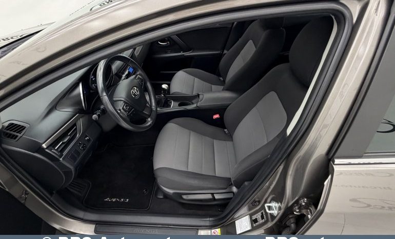 
								Toyota Avensis Sedan 1.6 Valvematic Standart 2017 full									