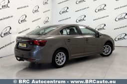 
										Toyota Avensis Sedan 1.6 Valvematic Standart 2017 full									
