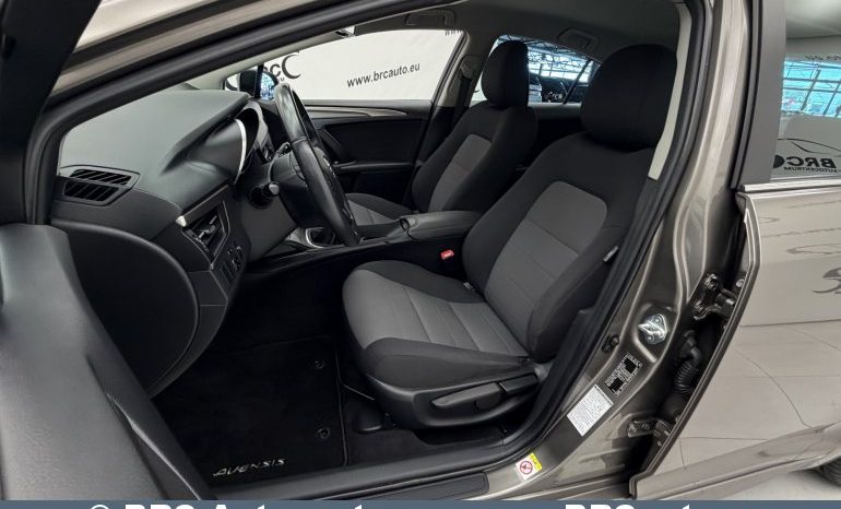 
								Toyota Avensis Sedan 1.6 Valvematic Standart 2017 full									