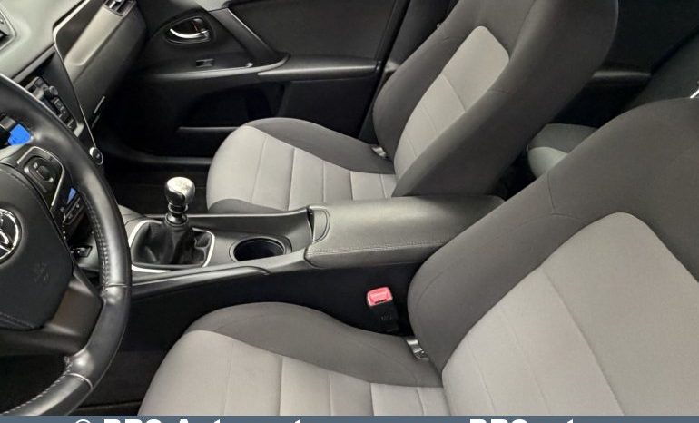 
								Toyota Avensis Sedan 1.6 Valvematic Standart 2017 full									