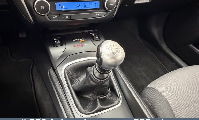 
								Toyota Avensis Sedan 1.6 Valvematic Standart 2017 full									