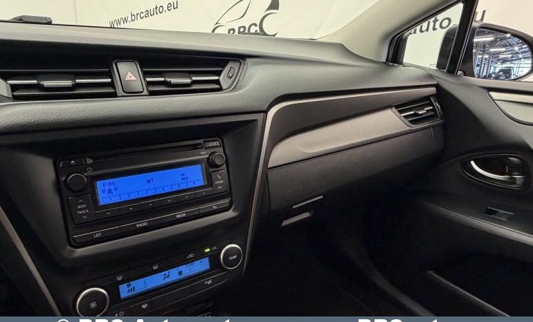 
								Toyota Avensis Sedan 1.6 Valvematic Standart 2017 full									