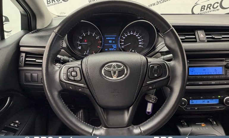 
								Toyota Avensis Sedan 1.6 Valvematic Standart 2017 full									