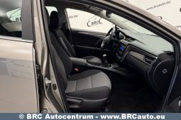 
										Toyota Avensis Sedan 1.6 Valvematic Standart 2017 full									