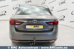 
										Toyota Avensis Sedan 1.6 Valvematic Standart 2017 full									