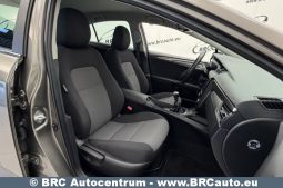 
										Toyota Avensis Sedan 1.6 Valvematic Standart 2017 full									