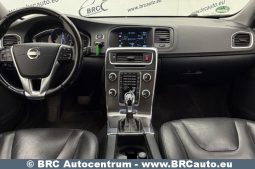 
										Volvo V60 D6 Plug-In AWD Twin Engine Automatas 2015 full									