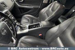 
										Volvo V60 D6 Plug-In AWD Twin Engine Automatas 2015 full									