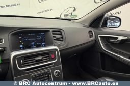 
										Volvo V60 D6 Plug-In AWD Twin Engine Automatas 2015 full									